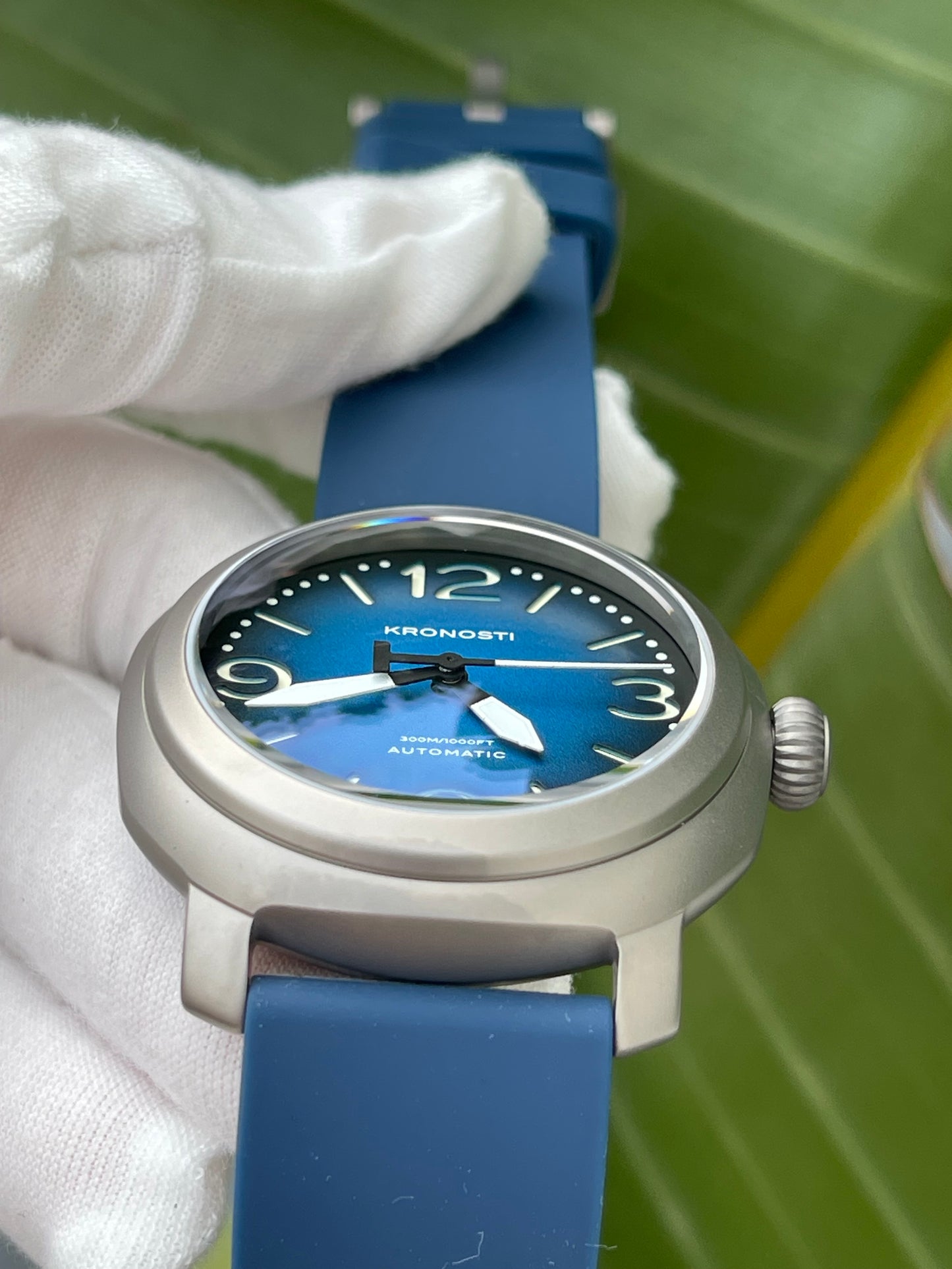 KRONOSTI Voyager Horizon – Three-Hand Titanium