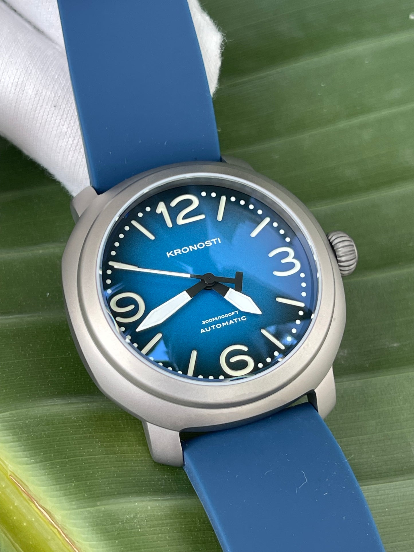 KRONOSTI Voyager Horizon – Three-Hand Titanium