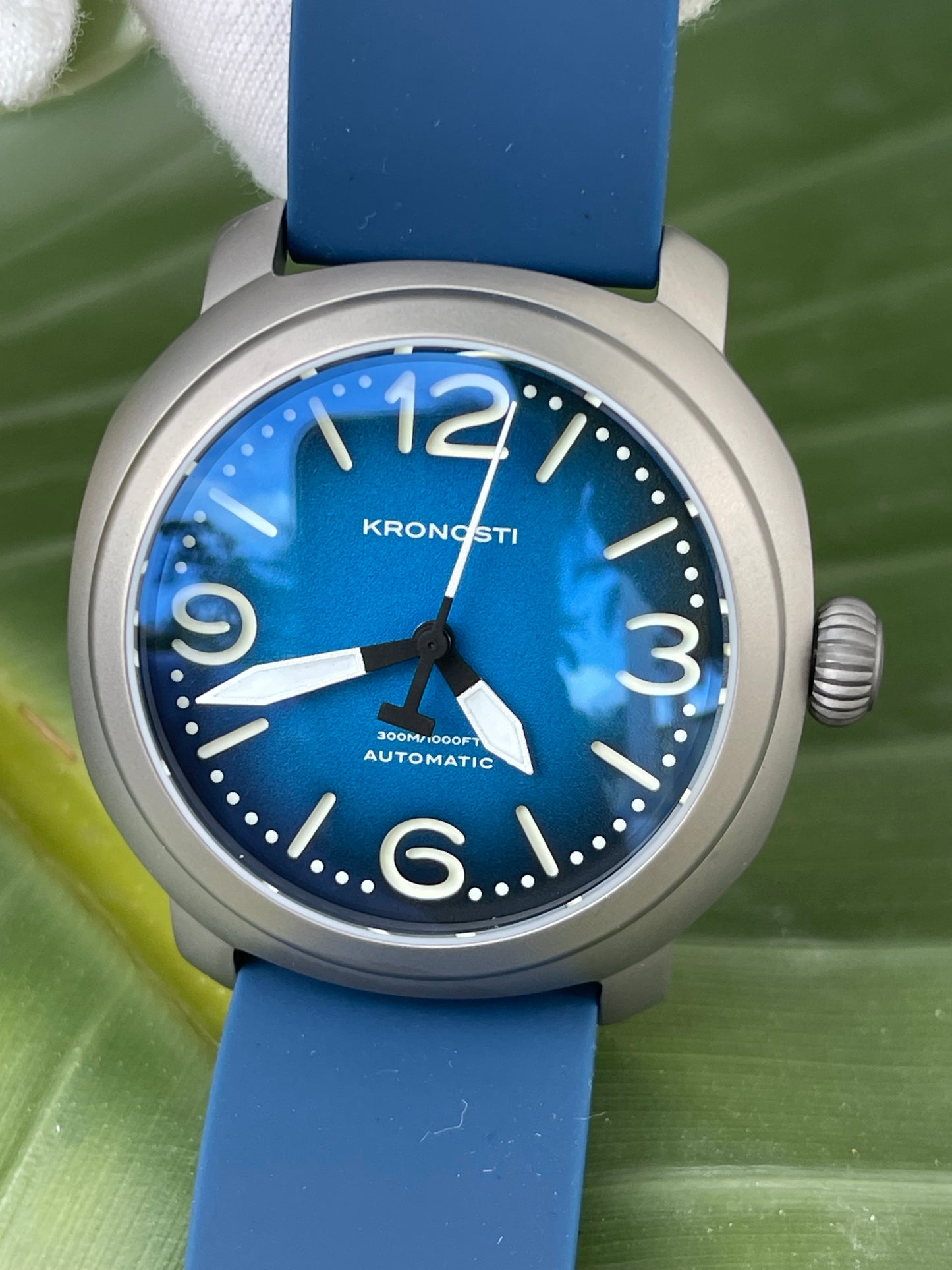 KRONOSTI Voyager Horizon – Three-Hand Titanium