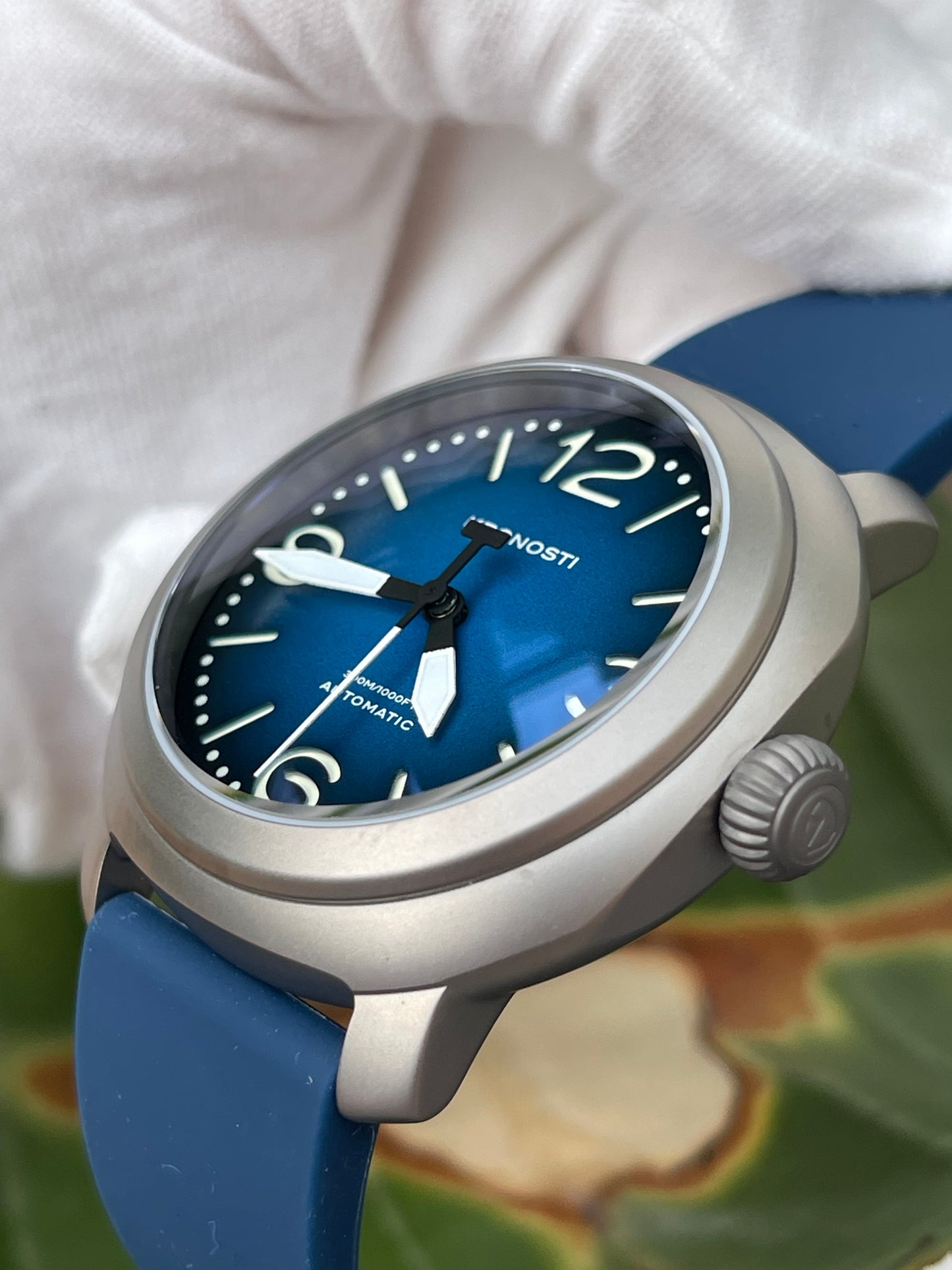 KRONOSTI Voyager Horizon – Three-Hand Titanium