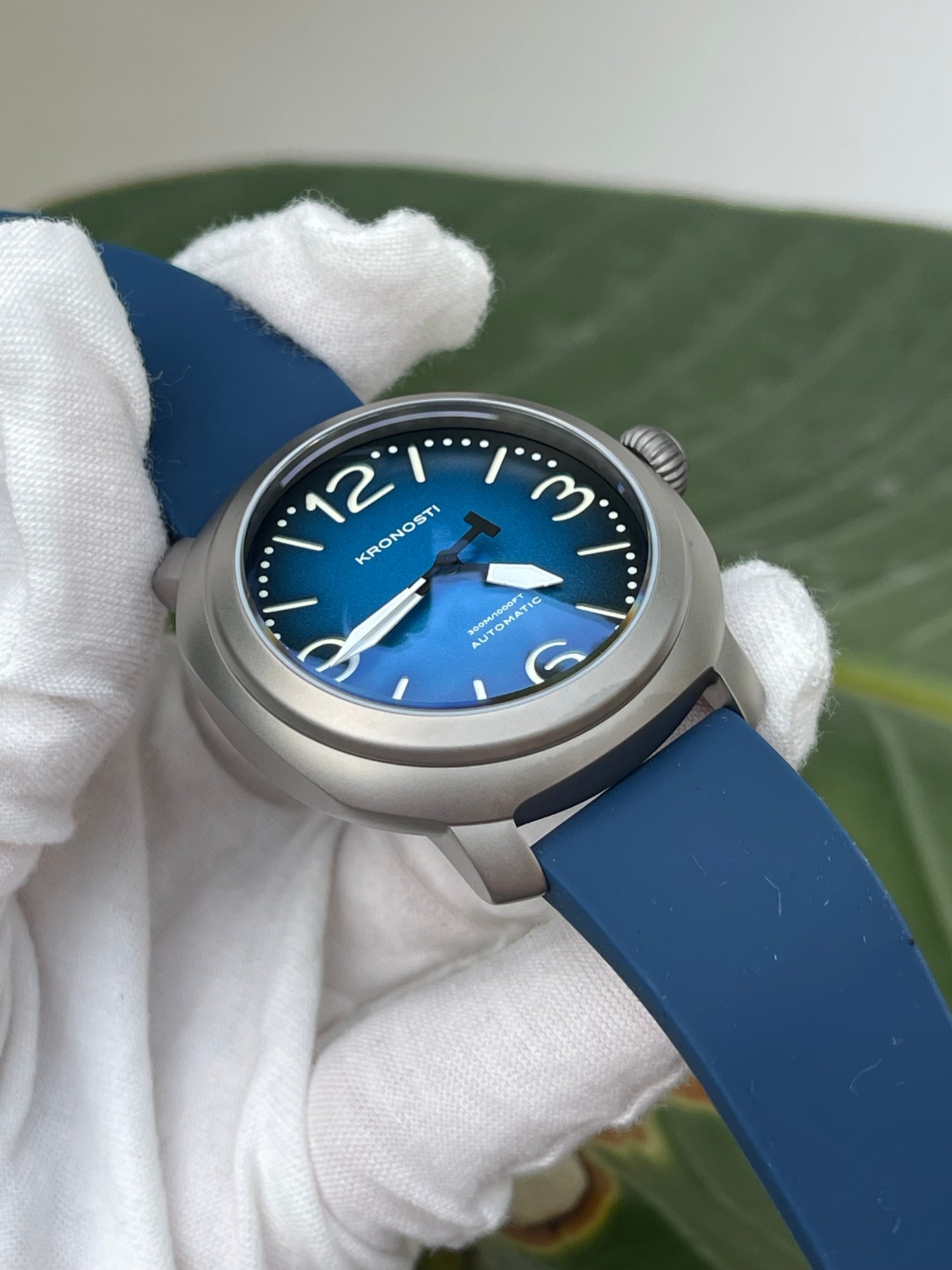 KRONOSTI Voyager Horizon – Three-Hand Titanium