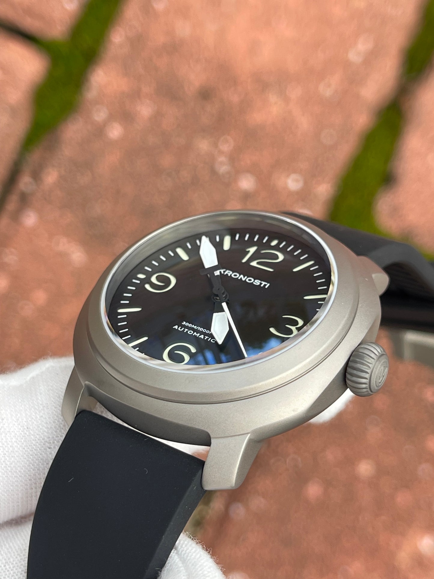 KRONOSTI Voyager Horizon – Three-Hand Titanium