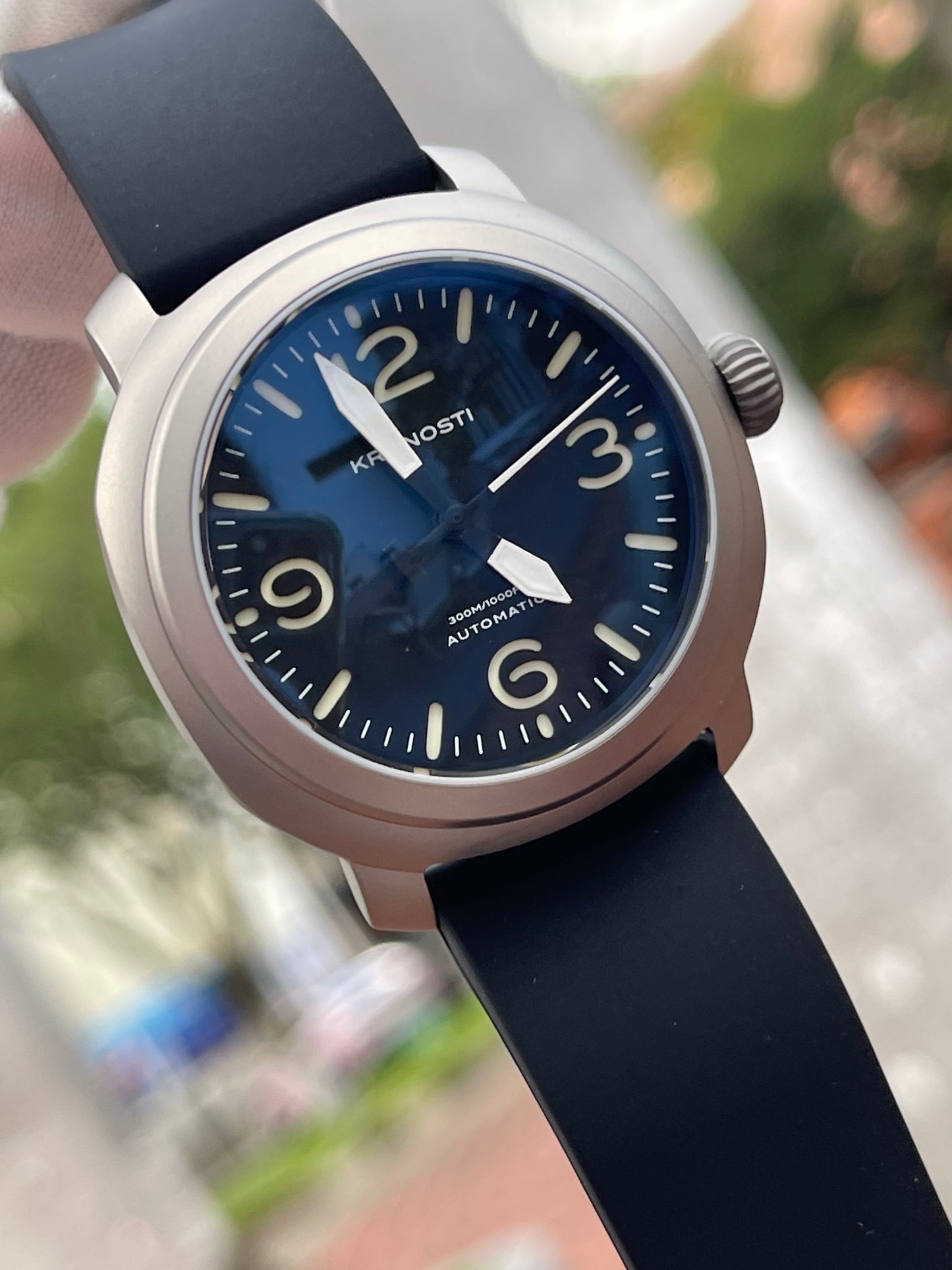 KRONOSTI Voyager Horizon – Three-Hand Titanium