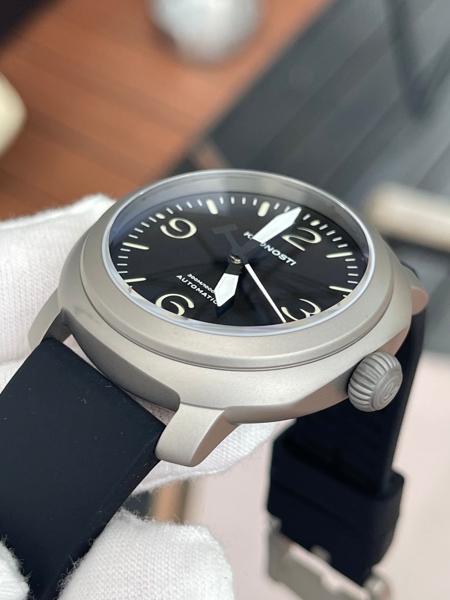 KRONOSTI Voyager Horizon – Three-Hand Titanium