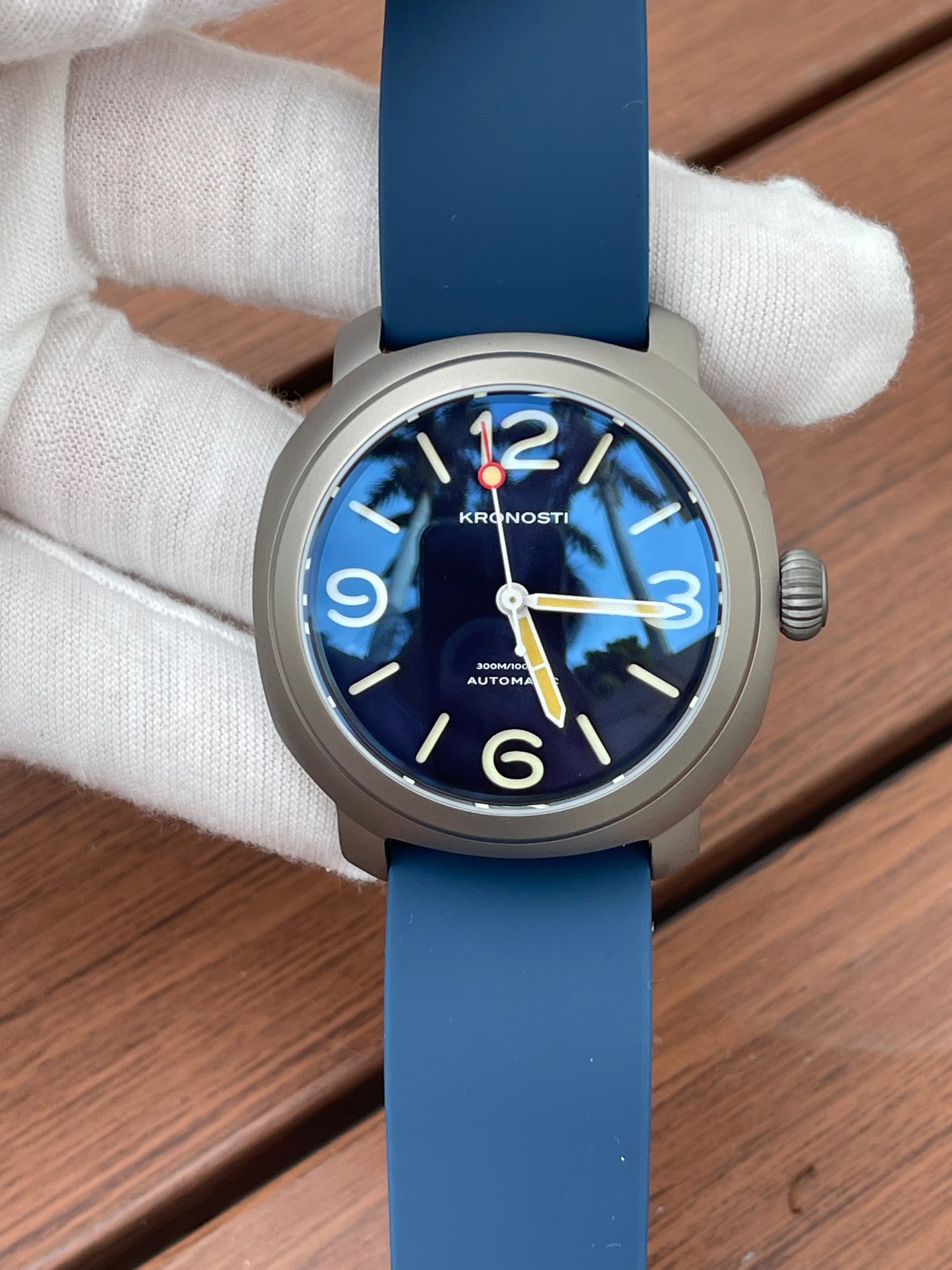 KRONOSTI Voyager Horizon – Three-Hand Titanium