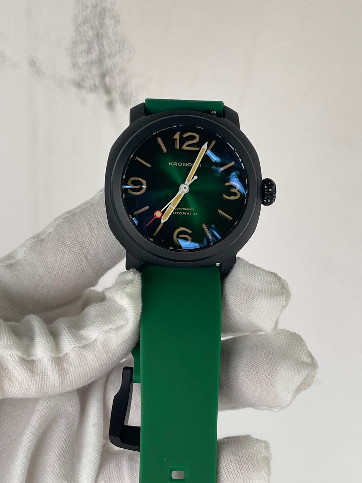 KRONOSTI Voyager Horizon – Three-Hand Black Titanium