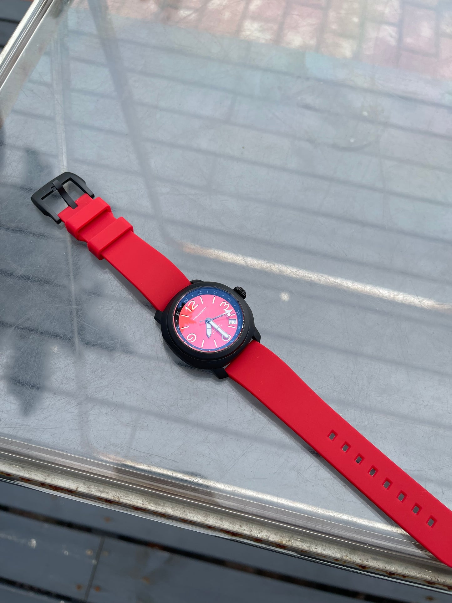 KRONOSTI Voyager Horizon – GMT Black Titanium