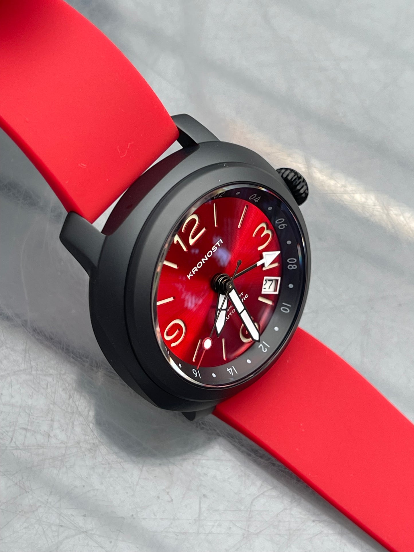 KRONOSTI Voyager Horizon – GMT Black Titanium