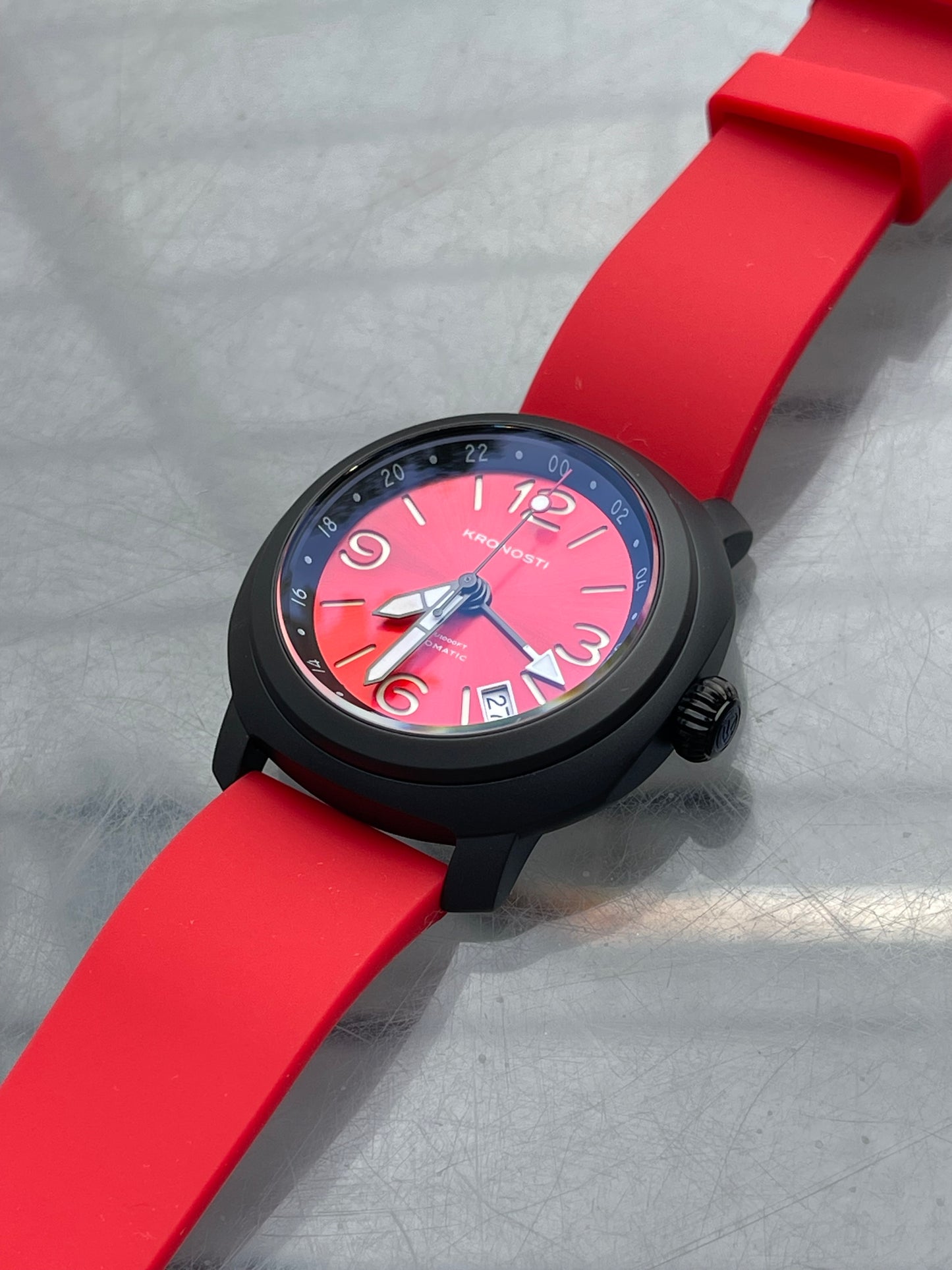 KRONOSTI Voyager Horizon – GMT Black Titanium