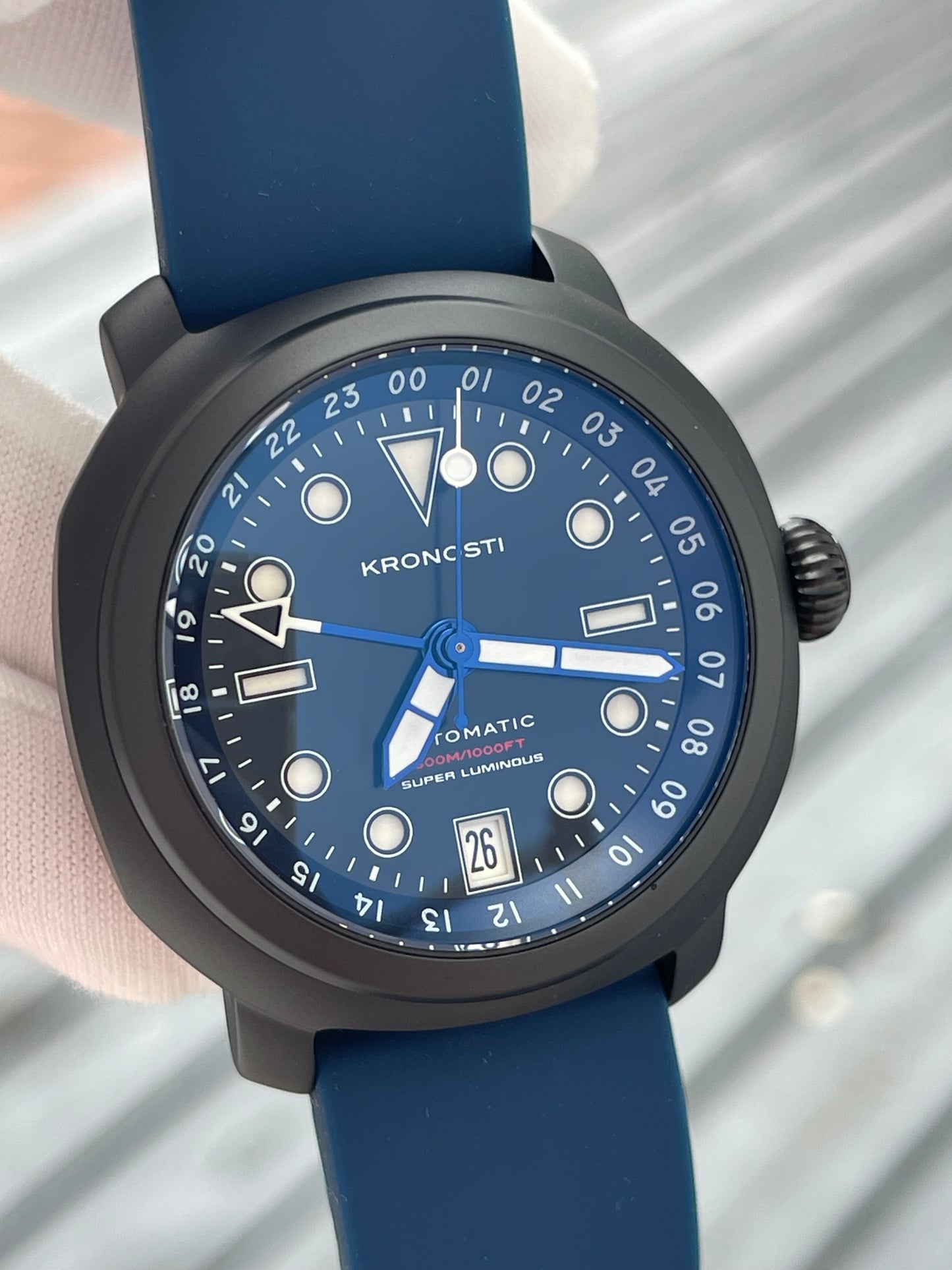 KRONOSTI Voyager Horizon – GMT Black Titanium