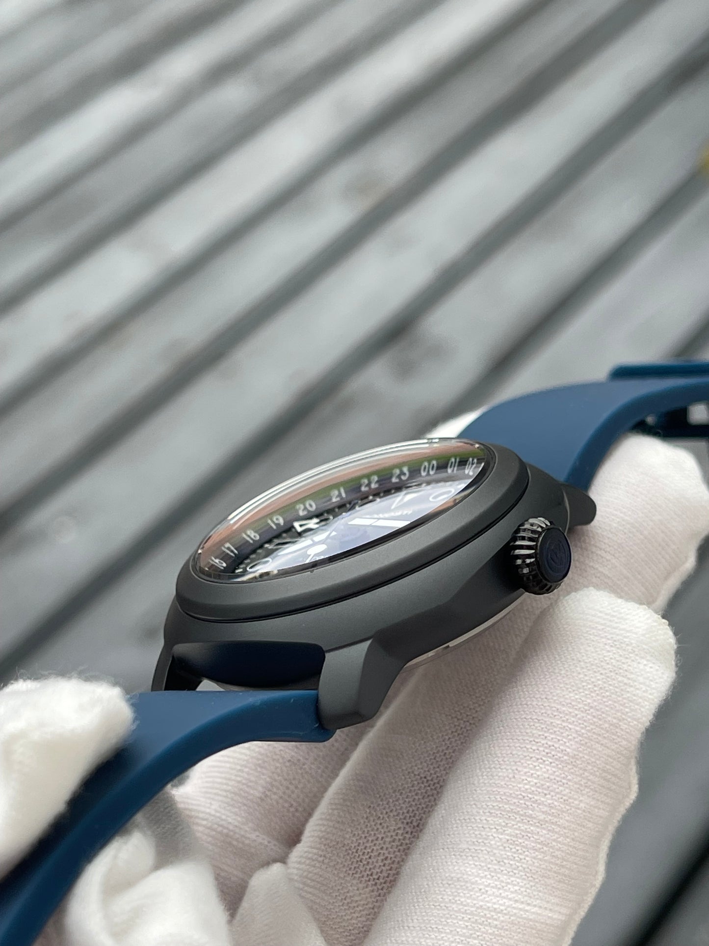 KRONOSTI Voyager Horizon – GMT Black Titanium