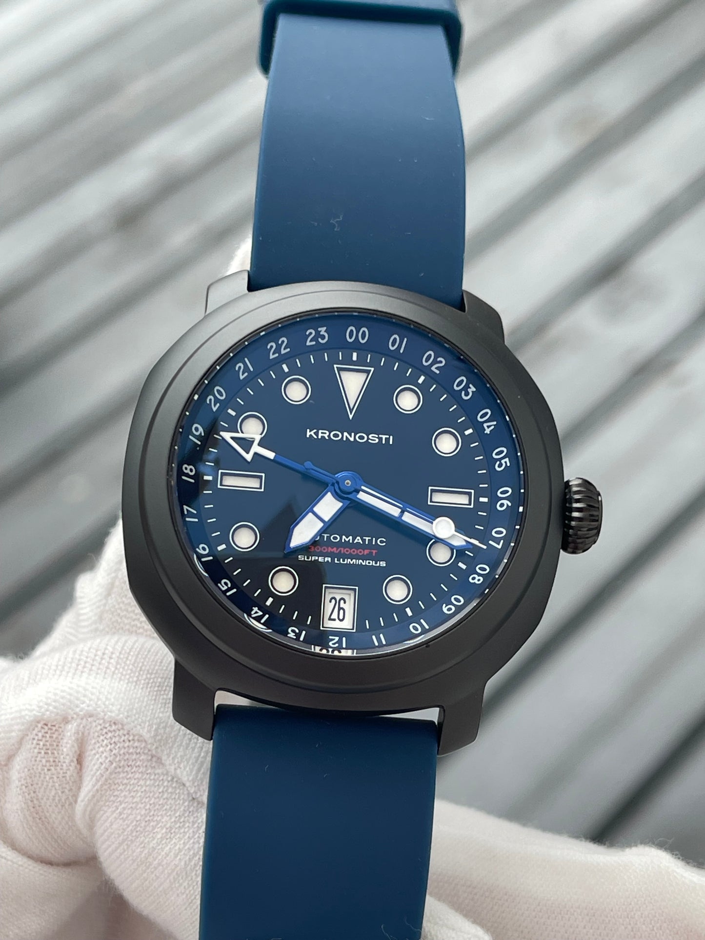 KRONOSTI Voyager Horizon – GMT Black Titanium