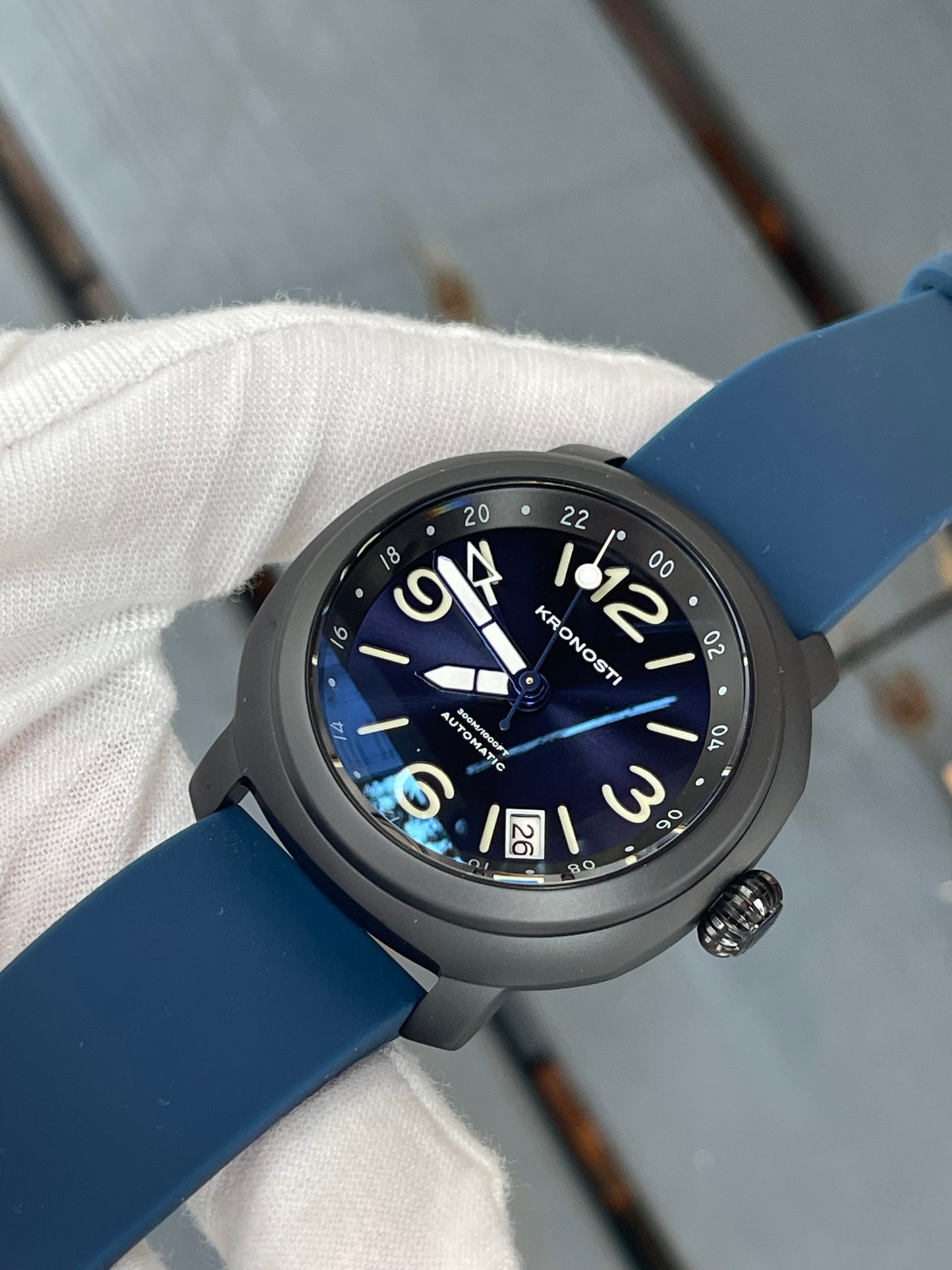 KRONOSTI Voyager Horizon – GMT Black Titanium