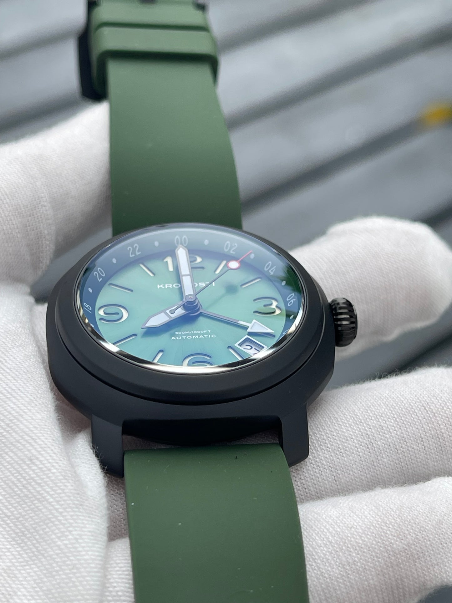 KRONOSTI Voyager Horizon – GMT Black Titanium