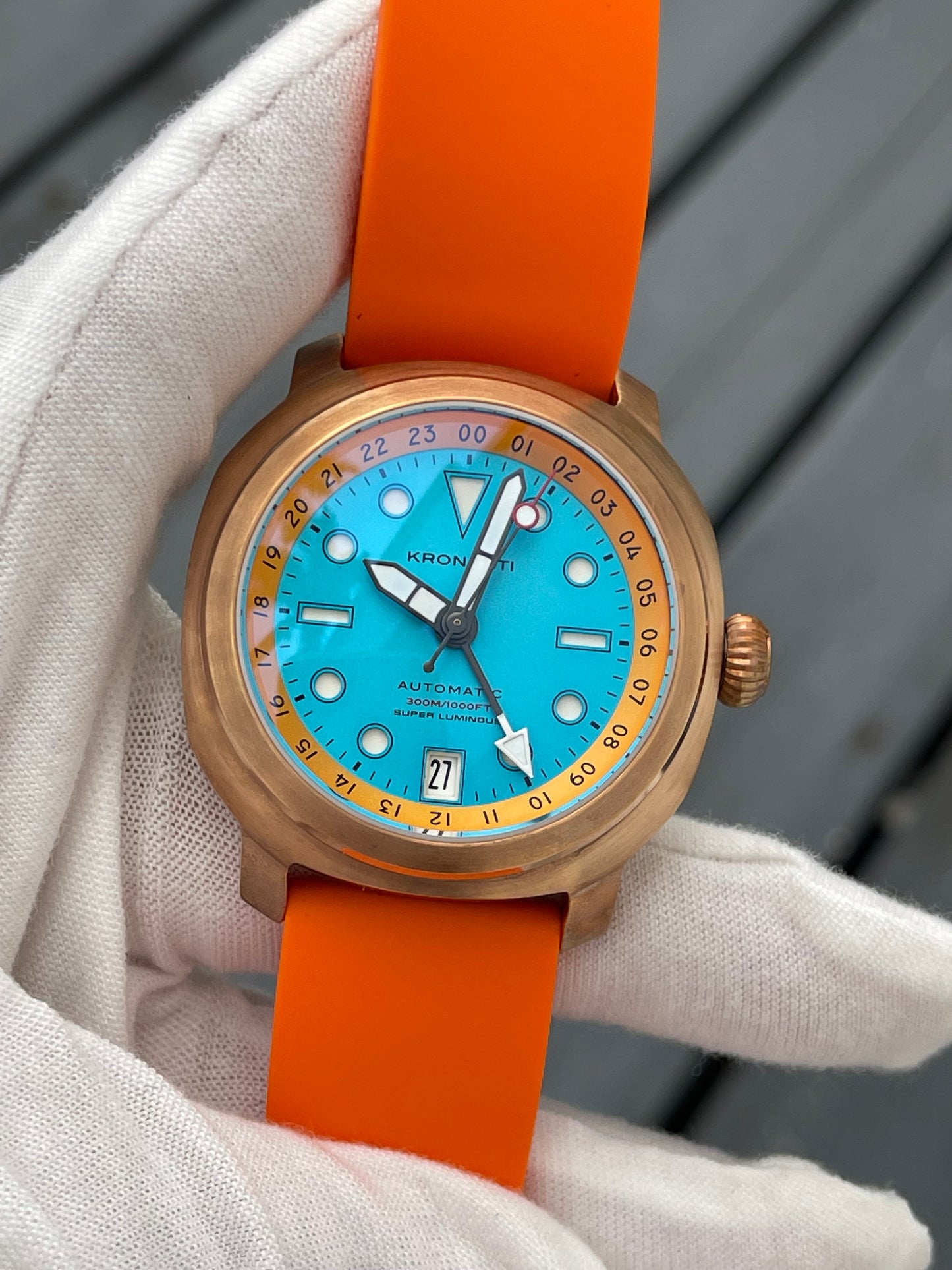 KRONOSTI Voyager Horizon – GMT Bronze