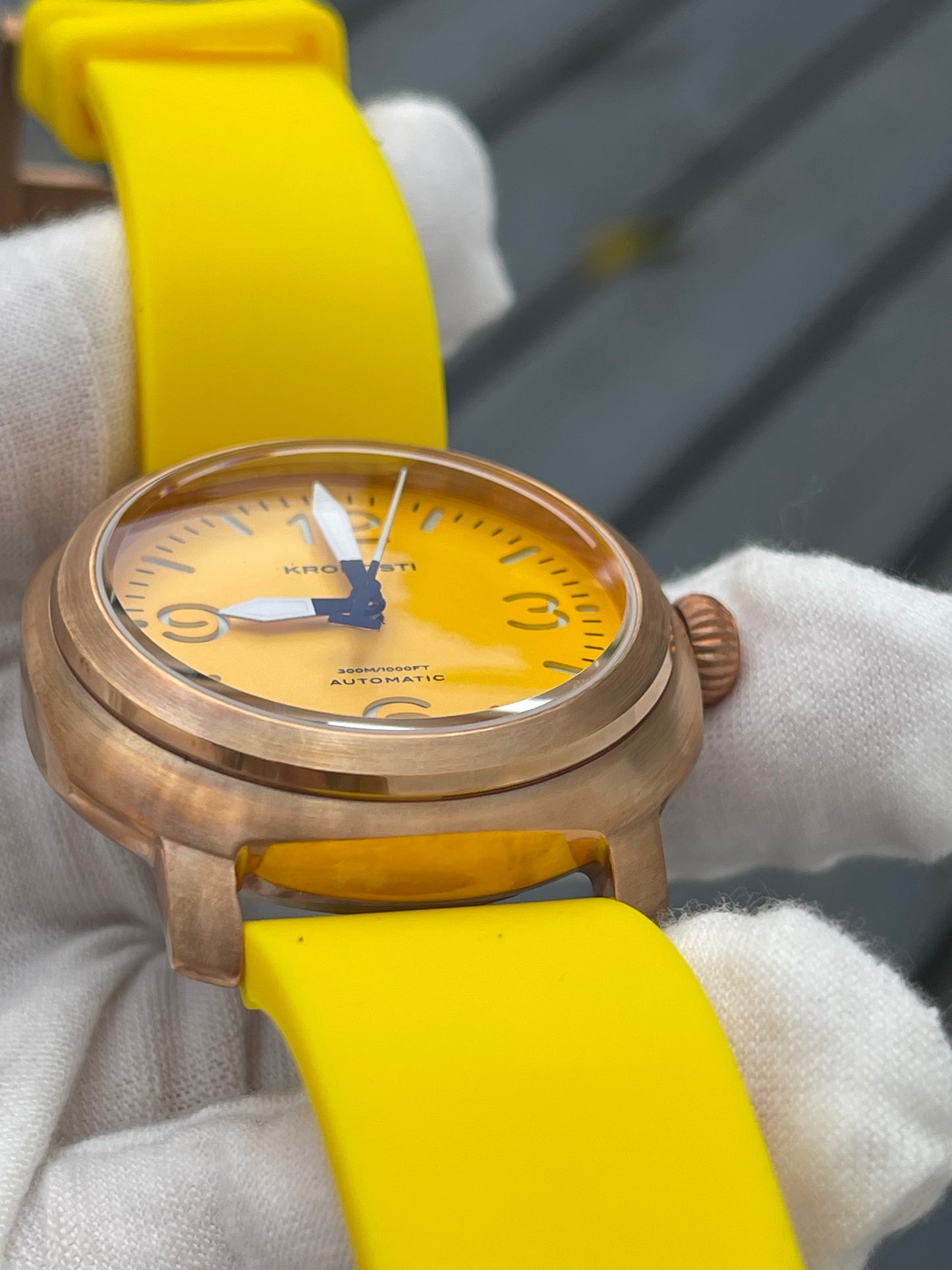 KRONOSTI Voyager Horizon – Three-Hand Bronze