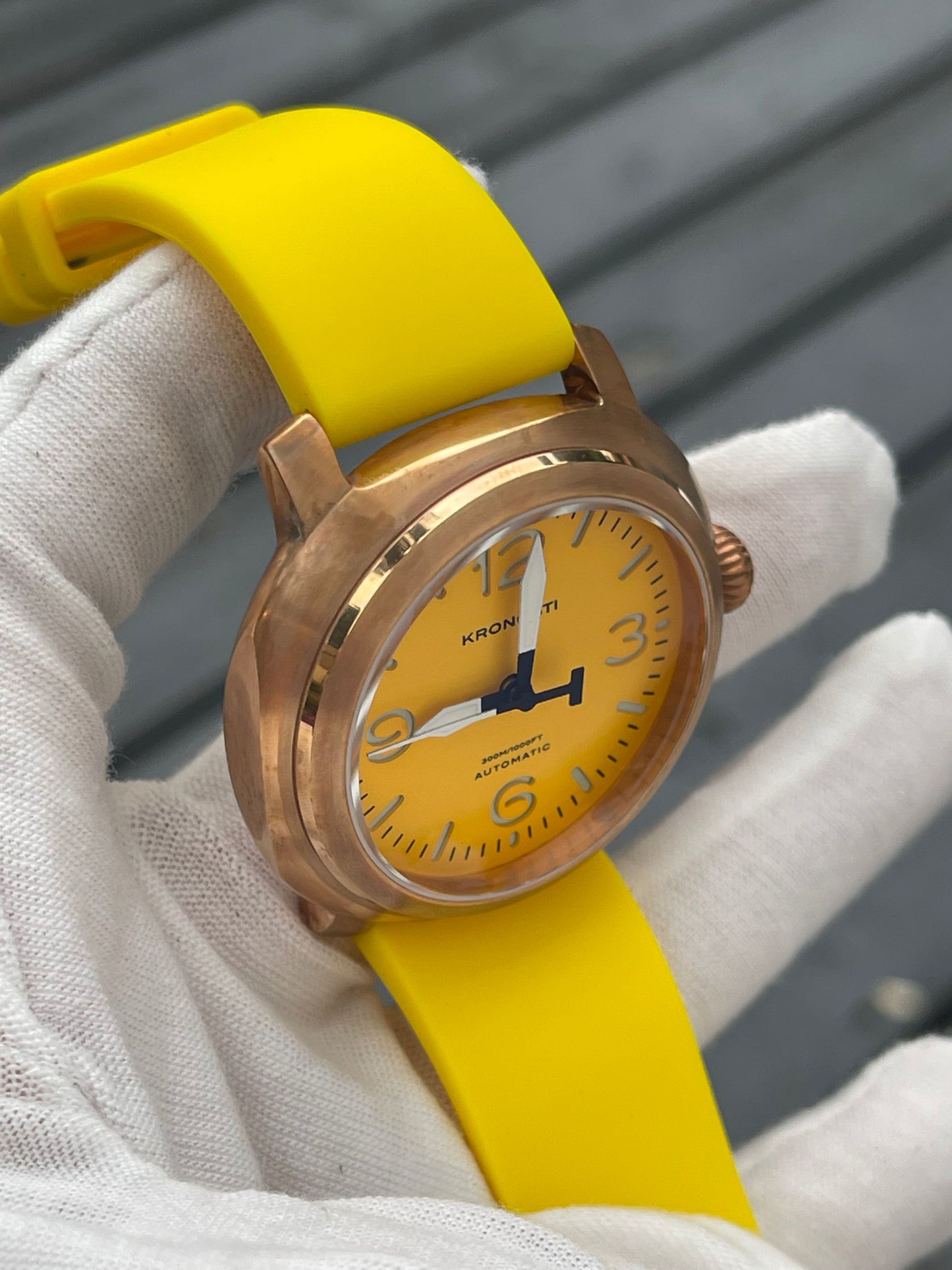 KRONOSTI Voyager Horizon – Three-Hand Bronze