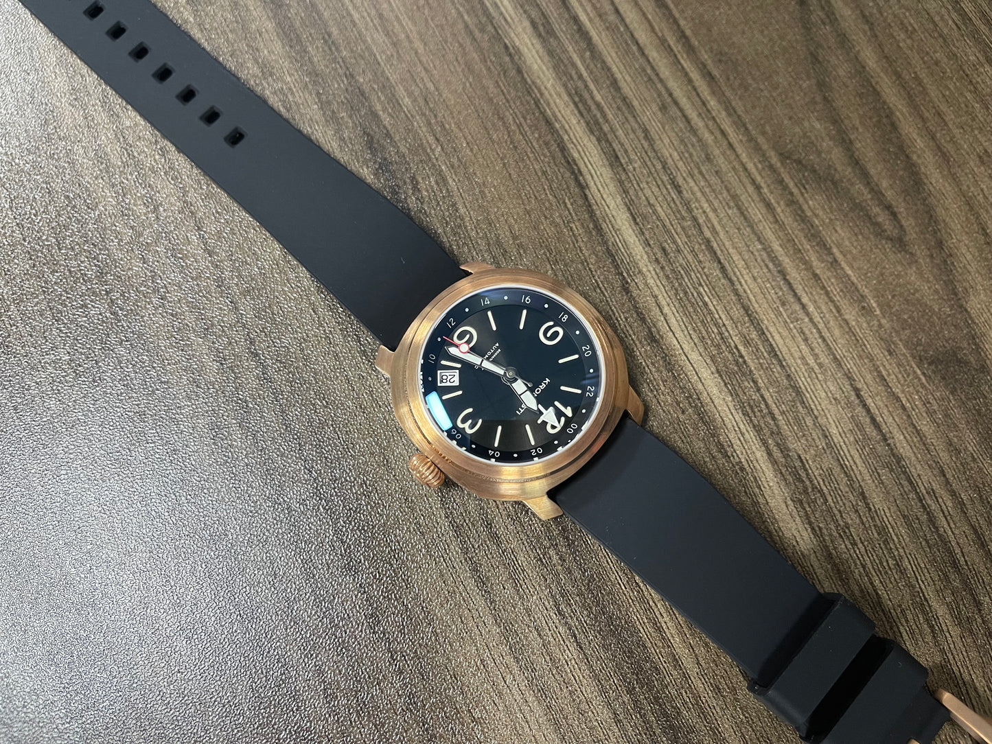 KRONOSTI Voyager Horizon – GMT Bronze