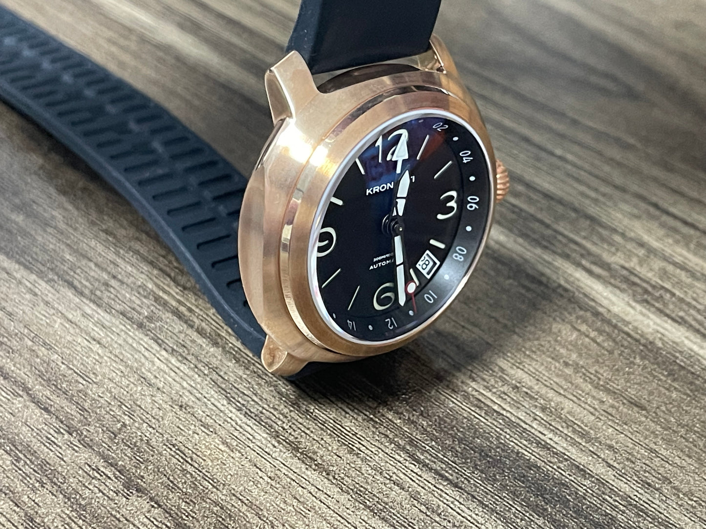 KRONOSTI Voyager Horizon – GMT Bronze