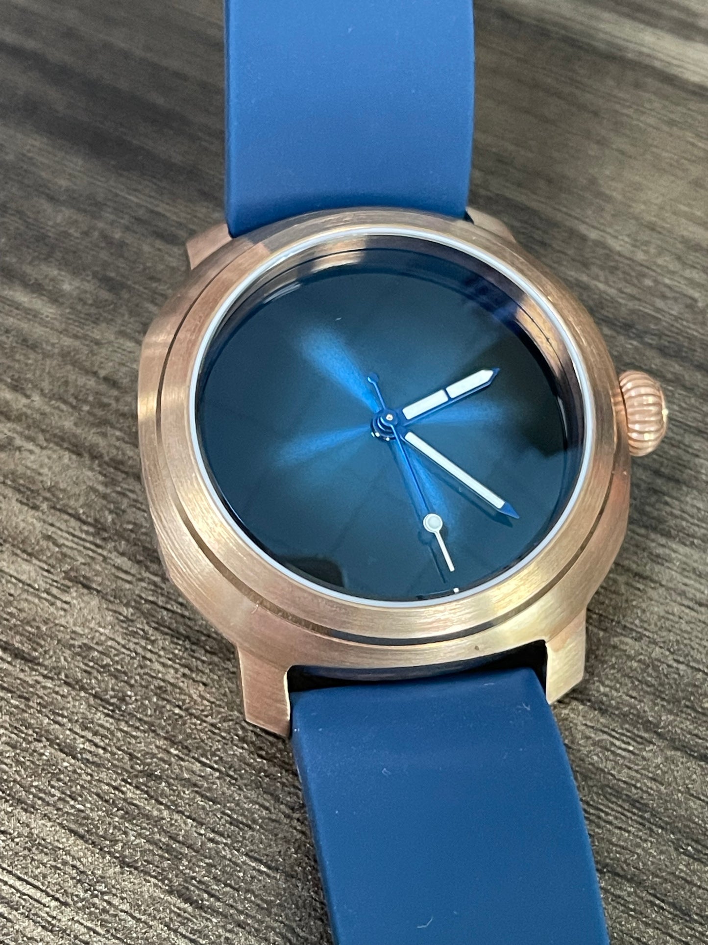 KRONOSTI Voyager Horizon – Three-Hand Bronze