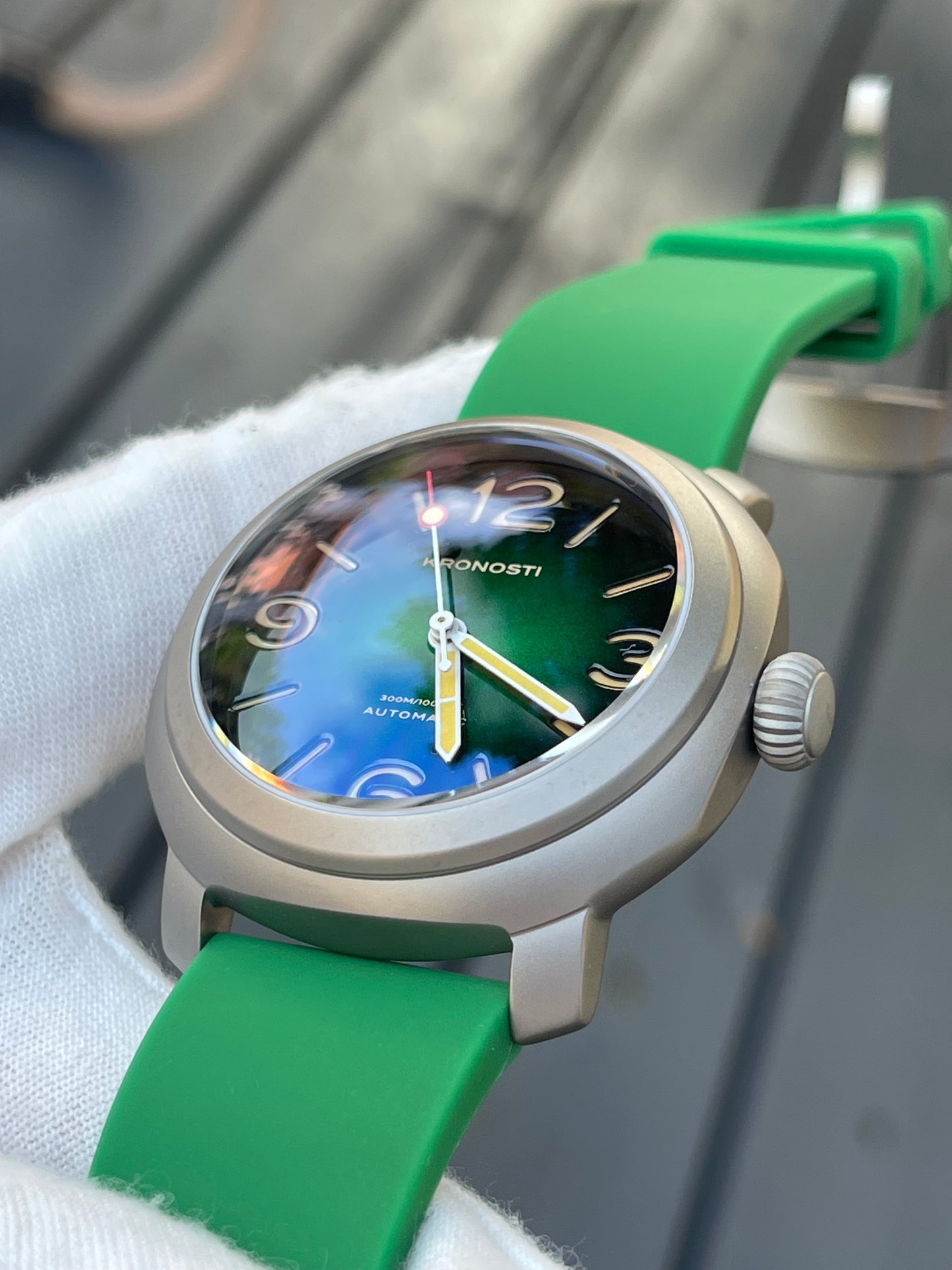 KRONOSTI Voyager Horizon – Three-Hand Titanium