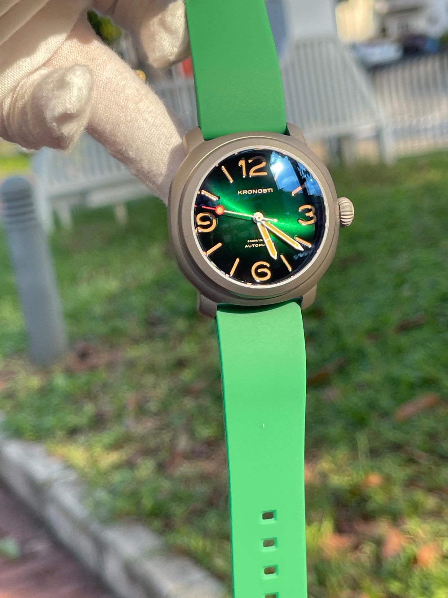 KRONOSTI Voyager Horizon – Three-Hand Titanium