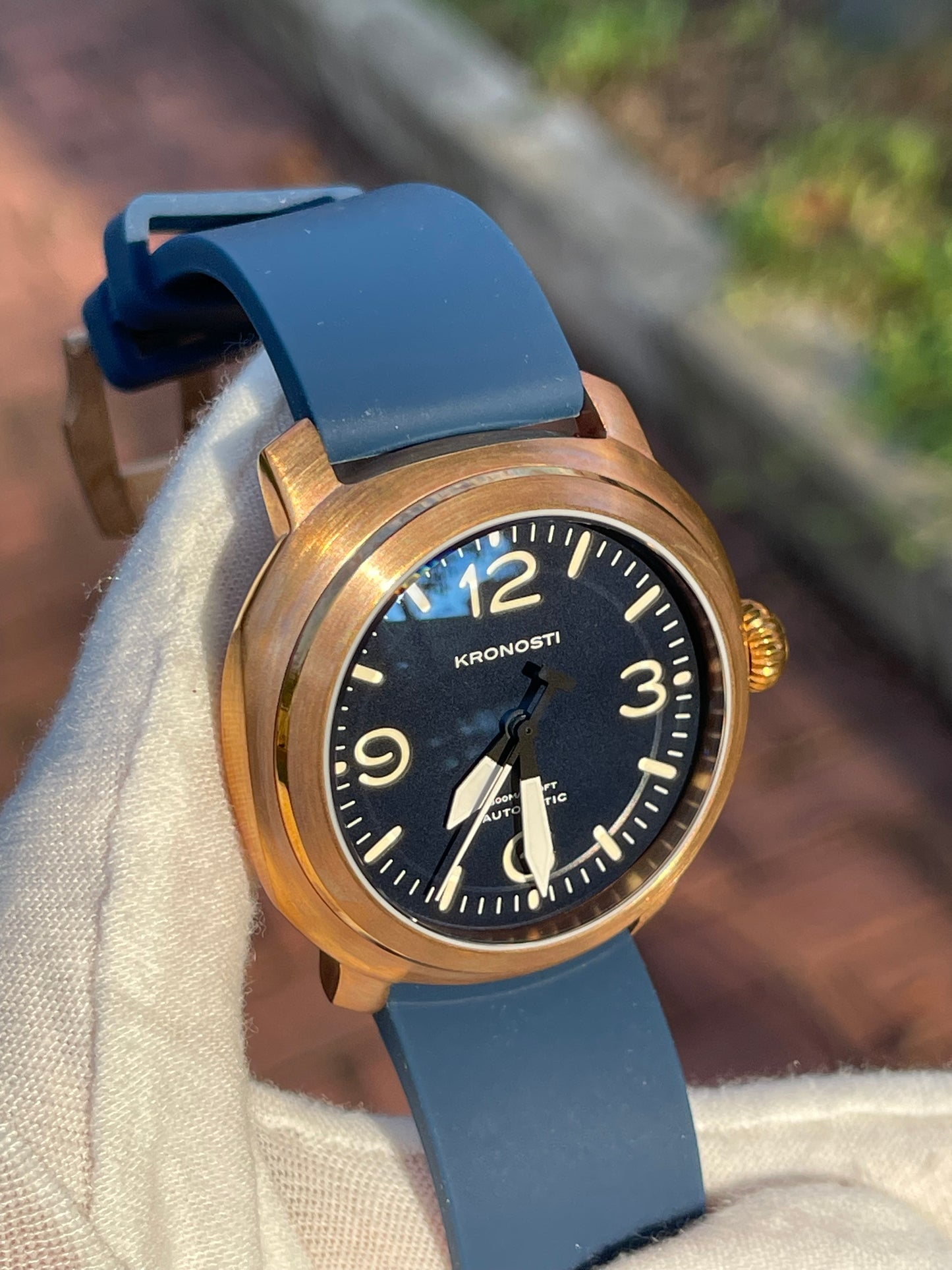 KRONOSTI Voyager Horizon – Three-Hand Bronze