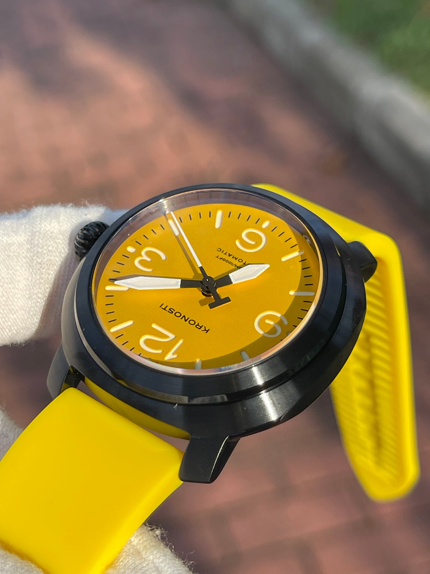 KRONOSTI Voyager Horizon – Three-Hand Black Titanium