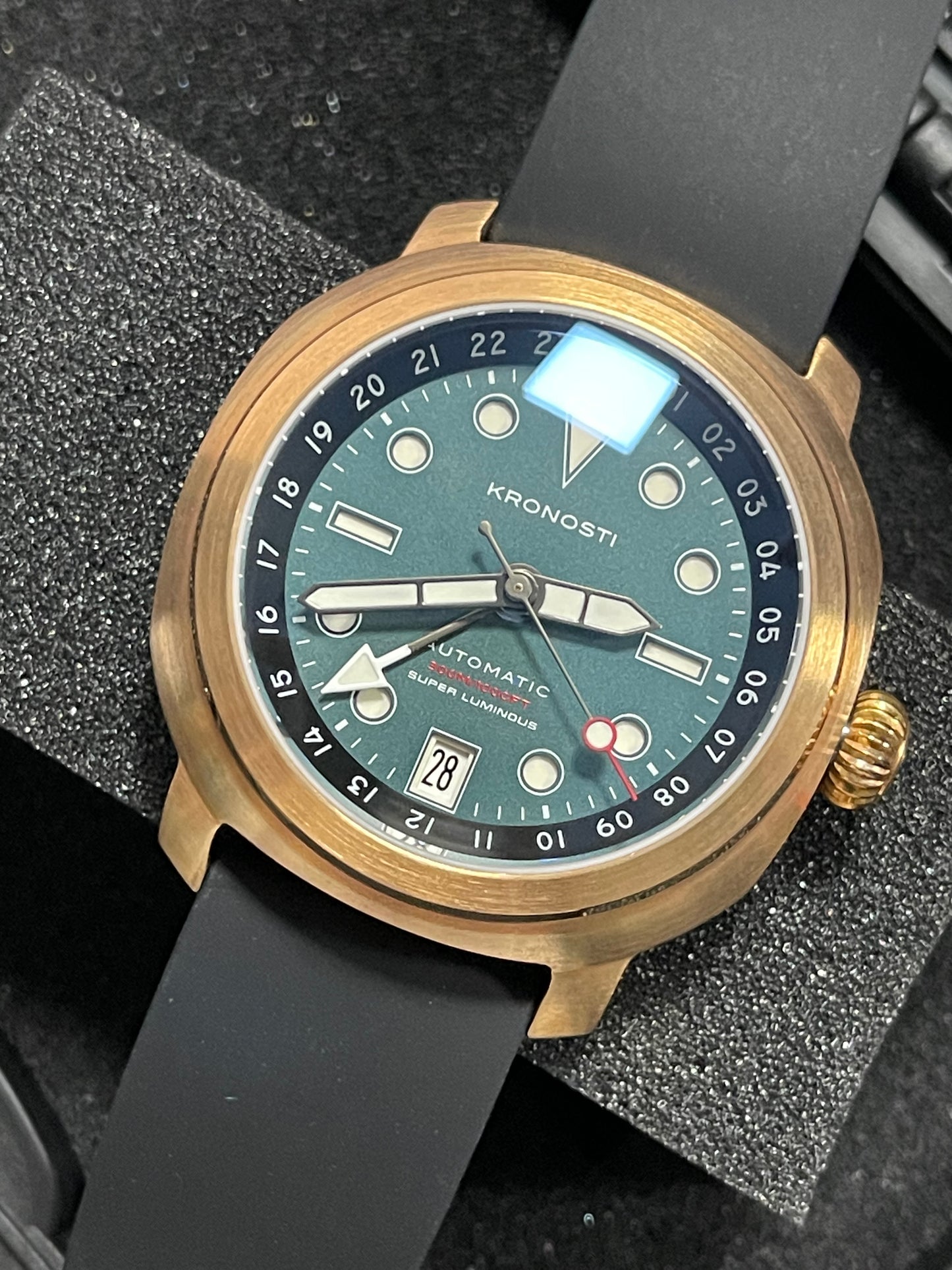 KRONOSTI Voyager Horizon – GMT Bronze