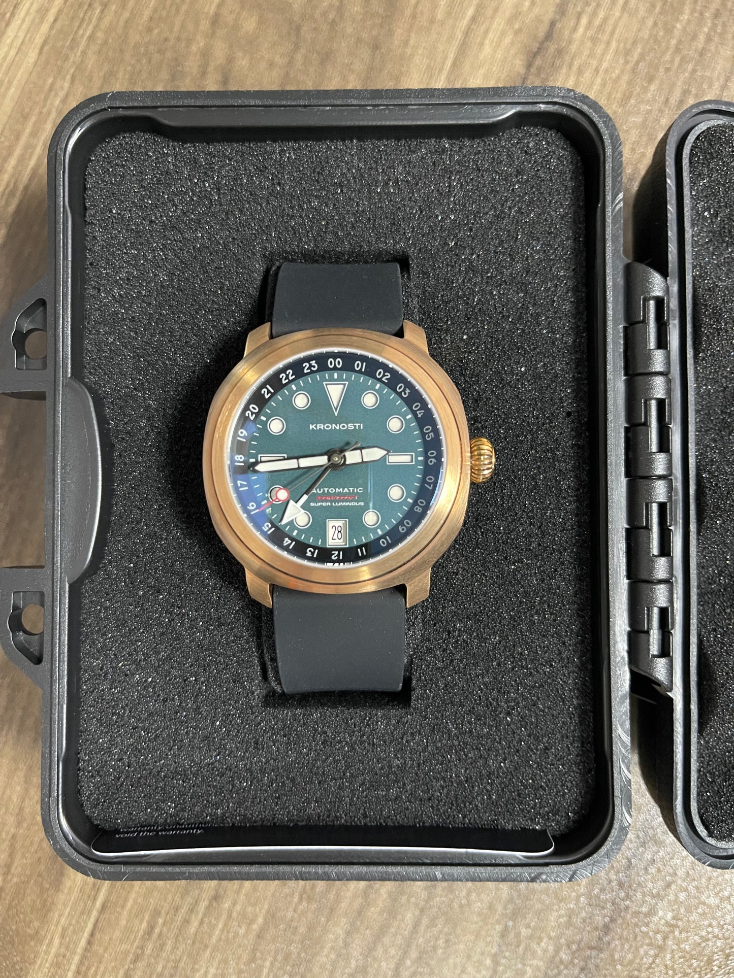 KRONOSTI Voyager Horizon – GMT Bronze