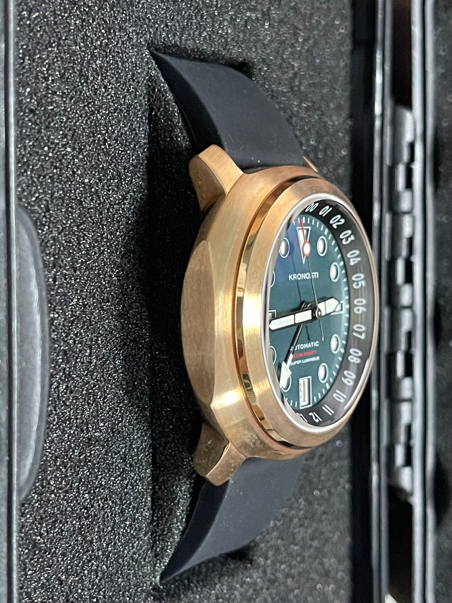 KRONOSTI Voyager Horizon – GMT Bronze