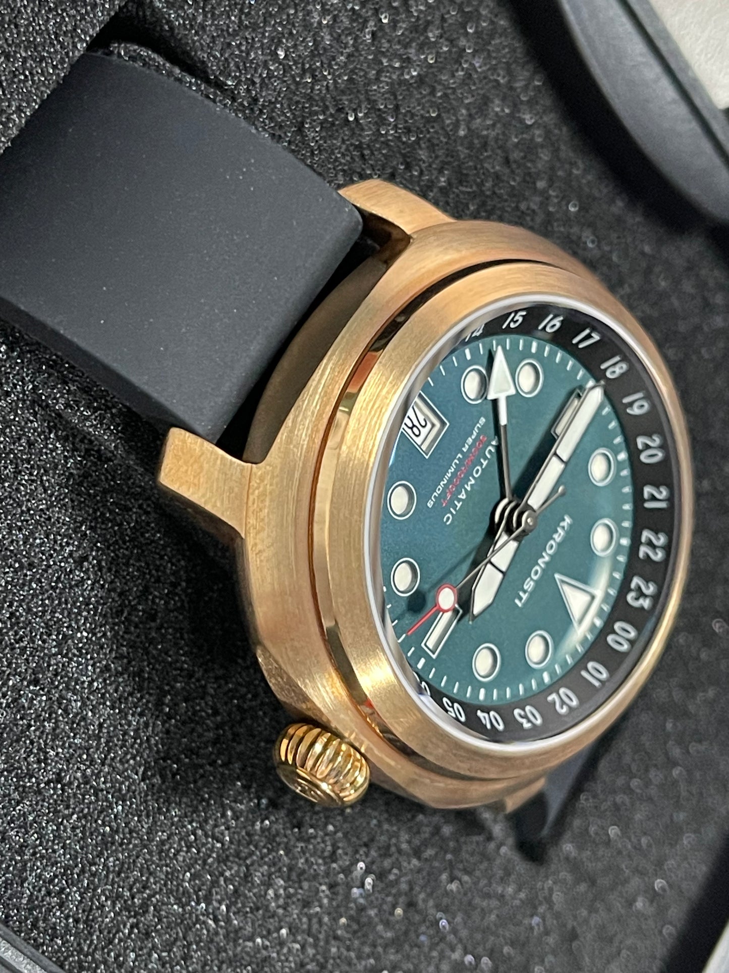KRONOSTI Voyager Horizon – GMT Bronze