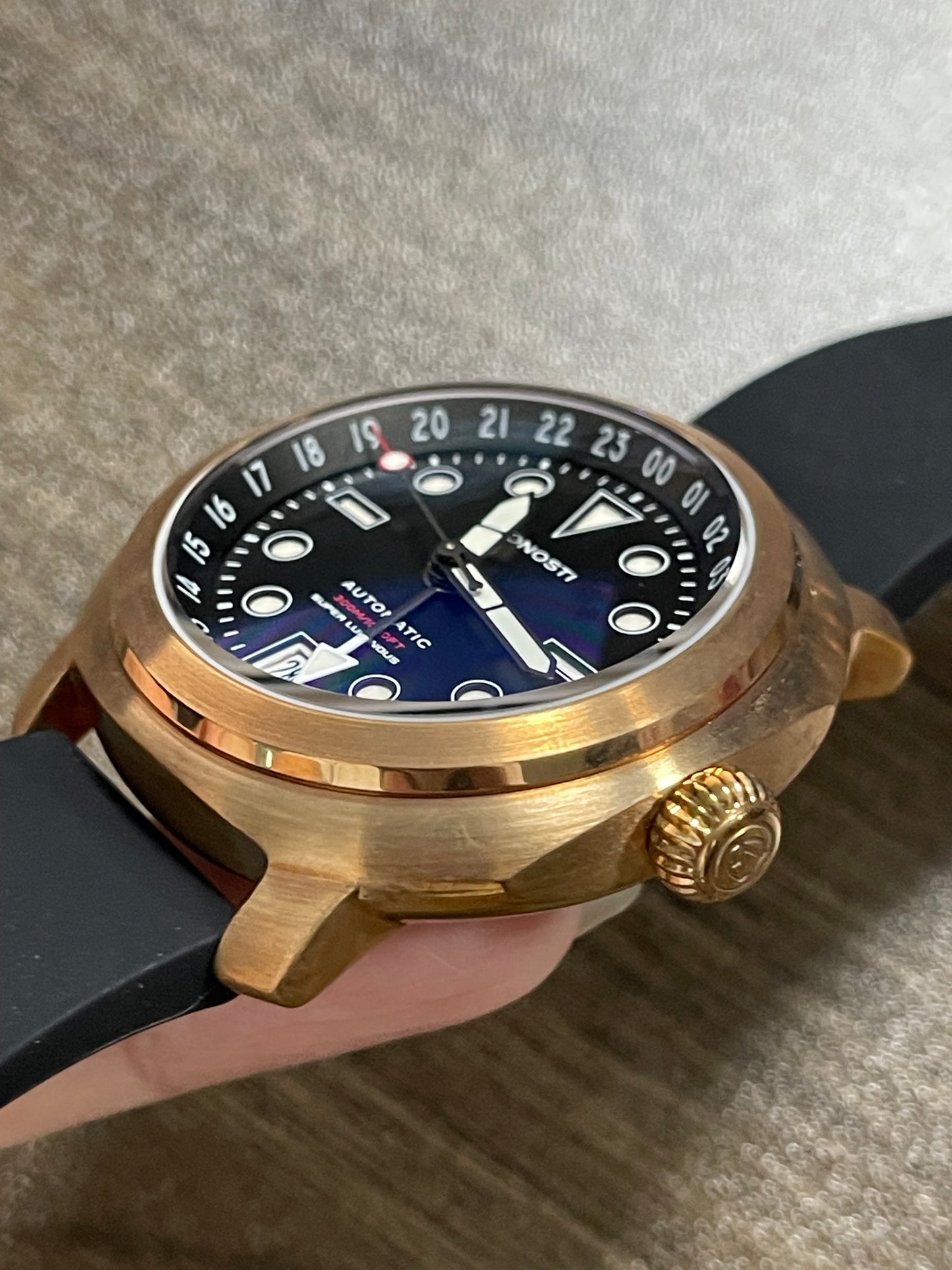 KRONOSTI Voyager Horizon – GMT Bronze