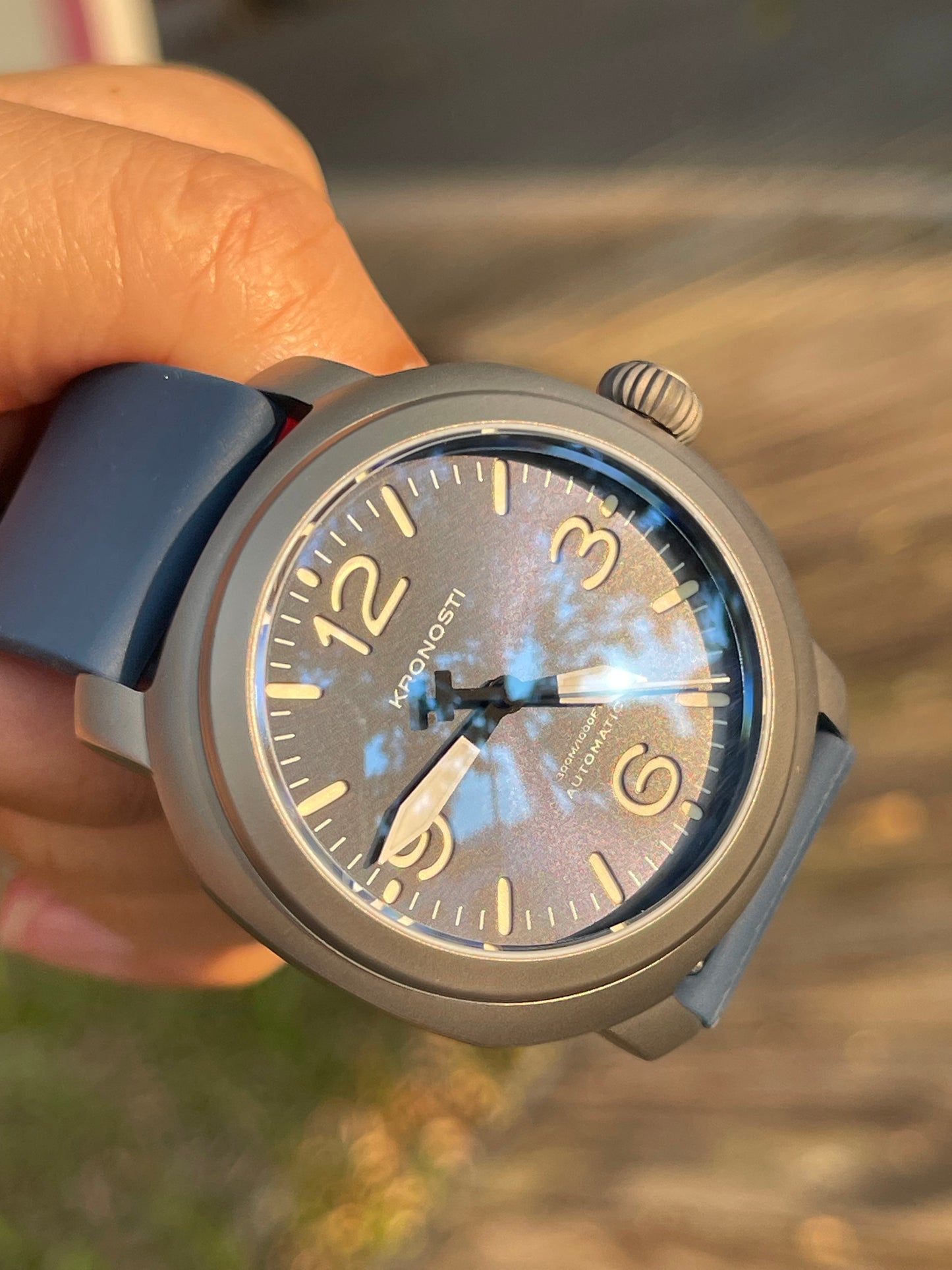 KRONOSTI Voyager Horizon – Three-Hand Titanium