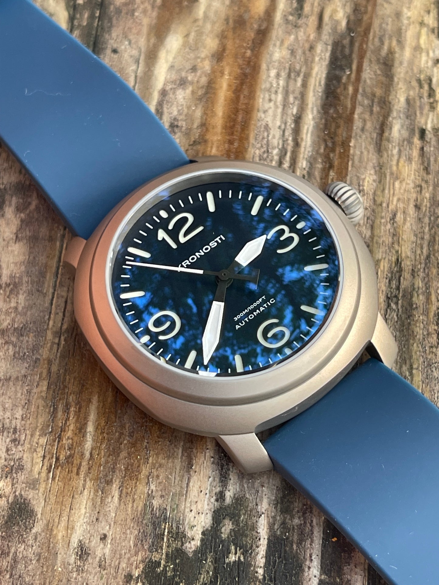 KRONOSTI Voyager Horizon – Three-Hand Titanium