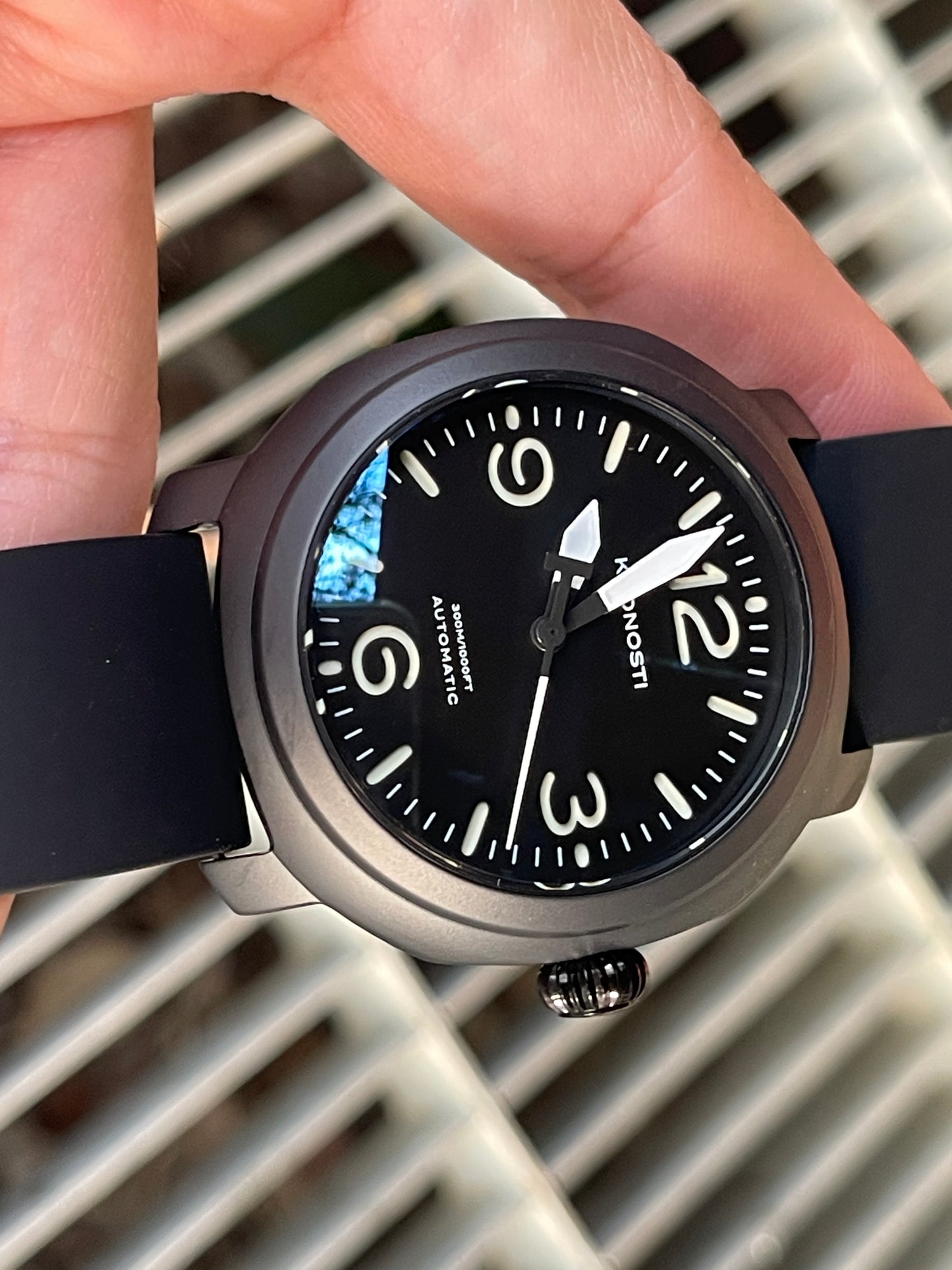 KRONOSTI Voyager Horizon – Three-Hand Black Titanium