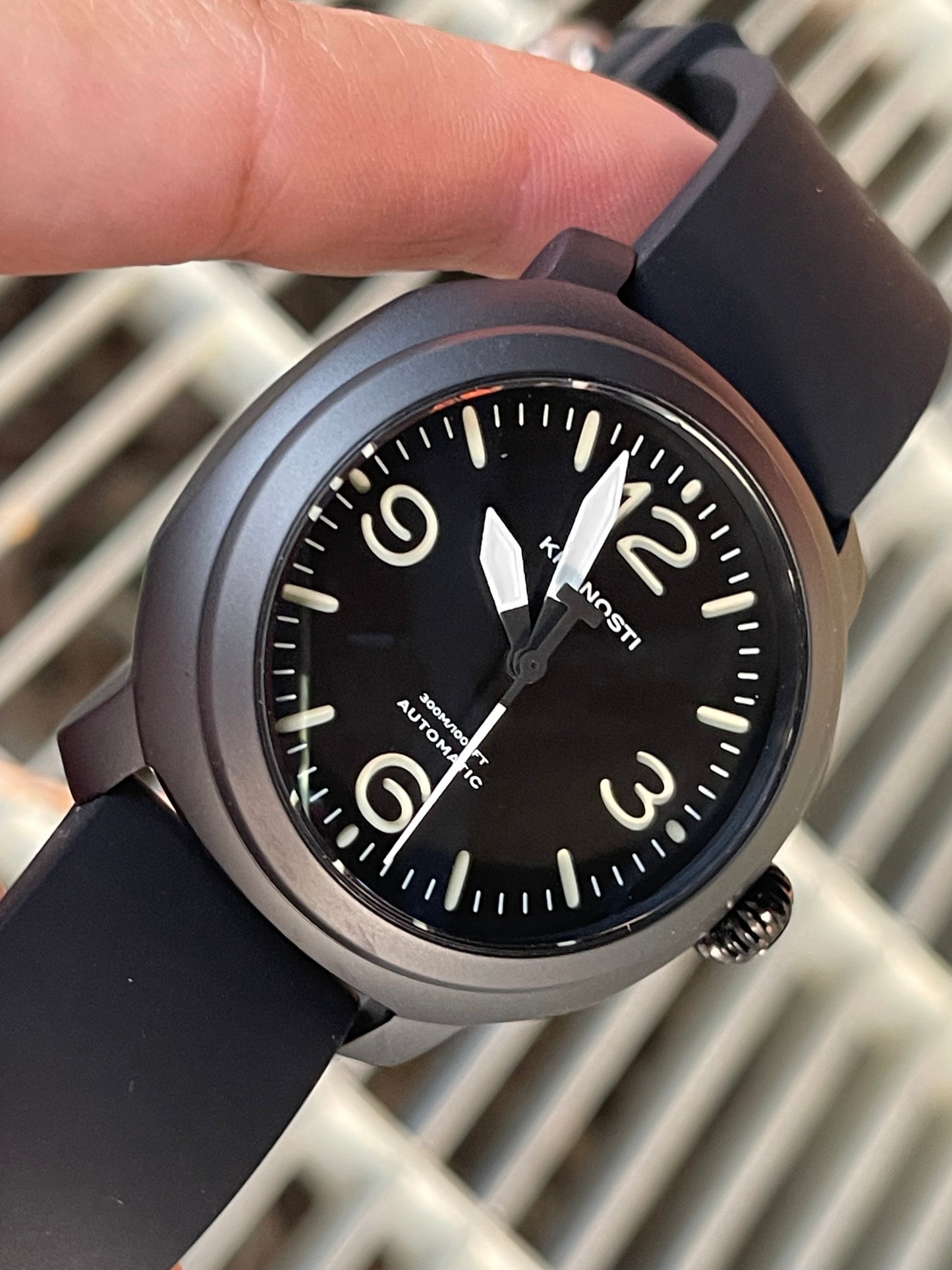 KRONOSTI Voyager Horizon – Three-Hand Black Titanium